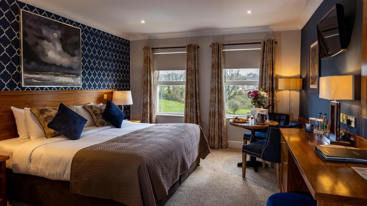 The Lakeside Hotel & Leisure Centre Killaloe Exterior foto